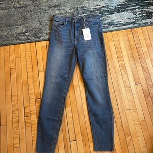 Cello skinny jeans medium wash. Skinny fit